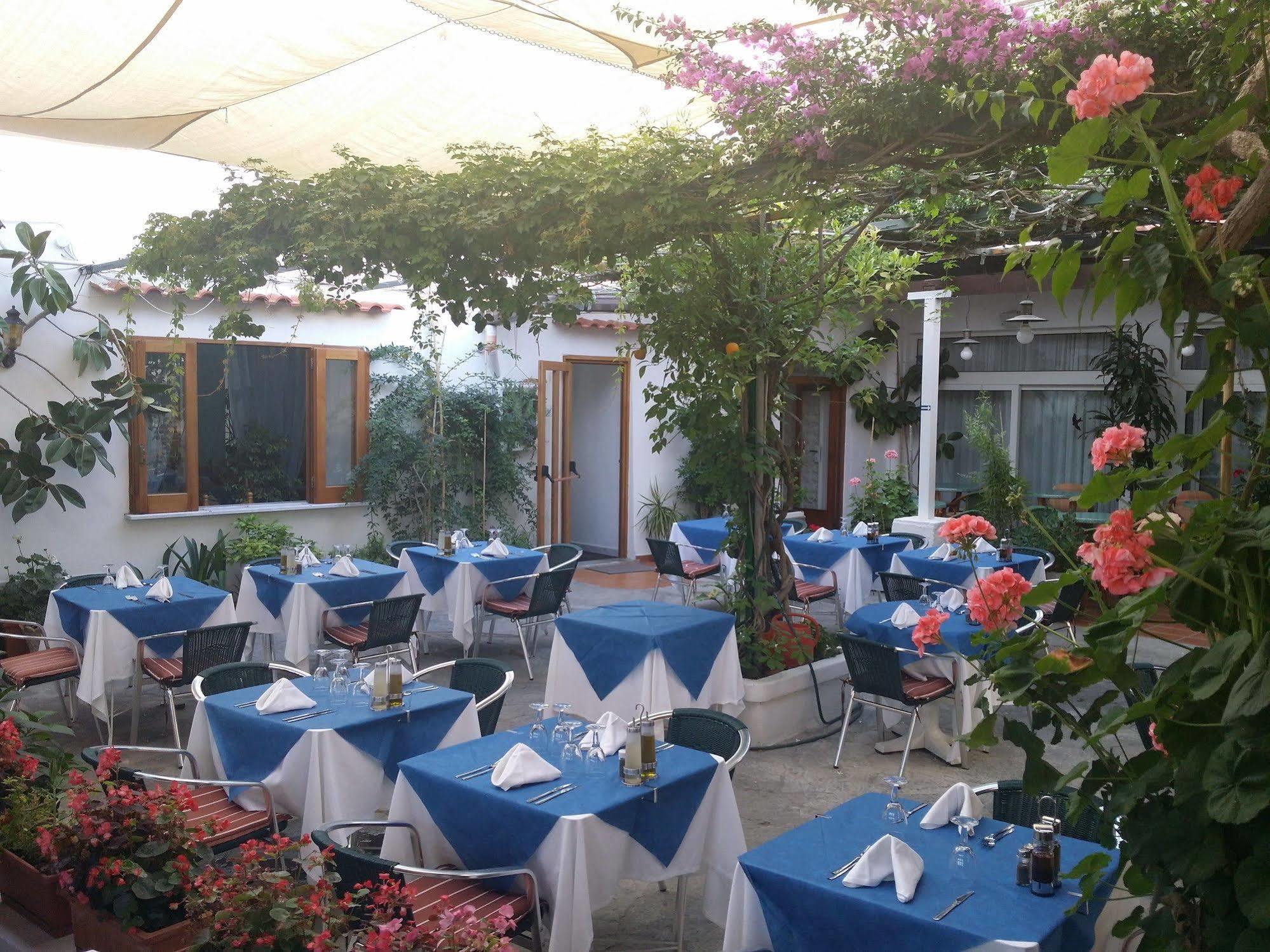 Hotel Villa Sirena Sant'Angelo  Exteriér fotografie